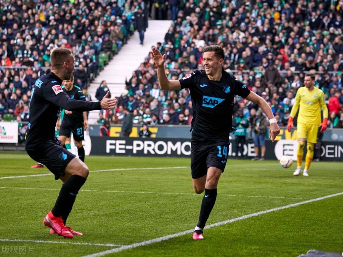 半岛体育官网首页-包含罗马豪取两连胜，重返争夺欧战资格之路的词条