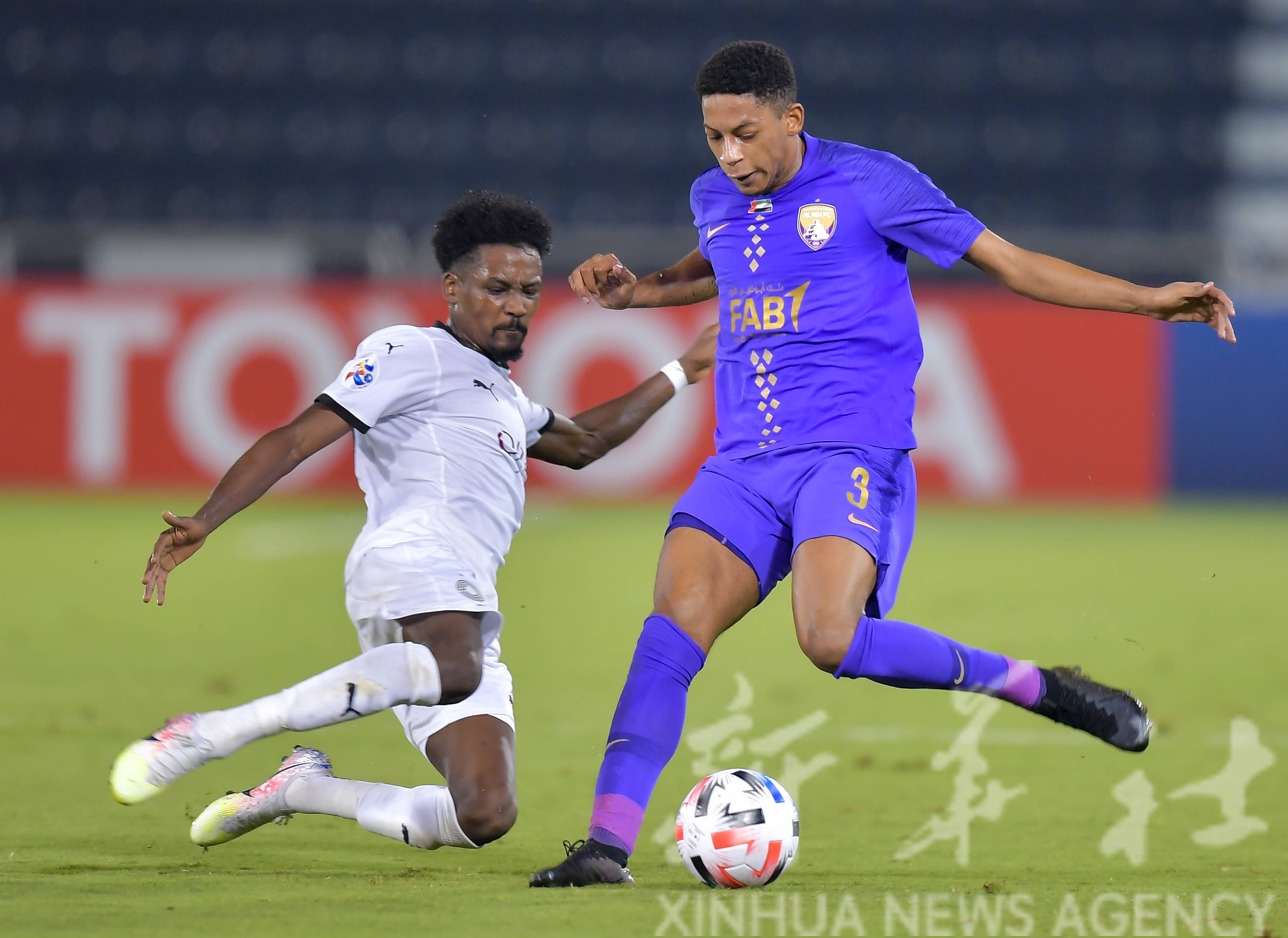 半岛官方体育登录入口-乌迪内斯教练组研究新战术，备战接下来比赛的简单介绍